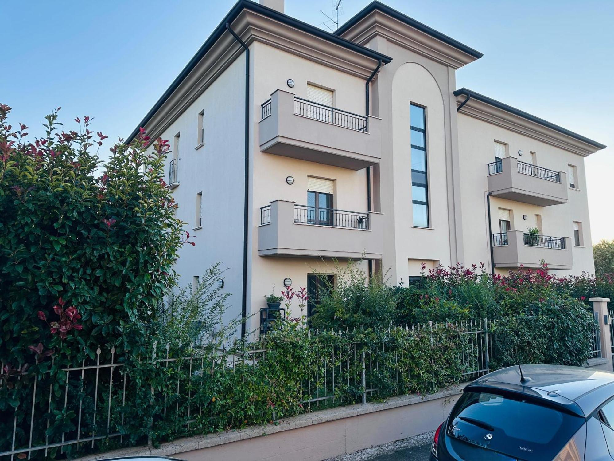 Appartamento Mantova Open Hill Esterno foto